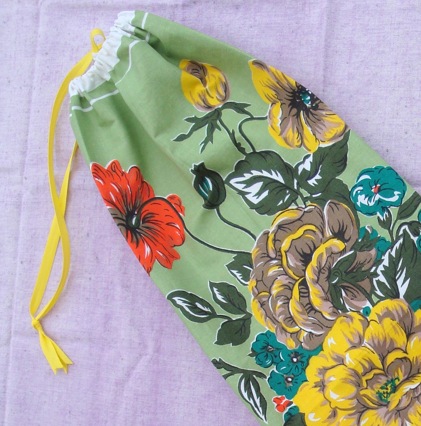 purple monki Vintage Tea Towel Plastic Bag Holder