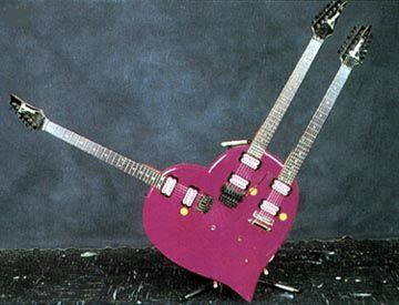 20070530-Weird_guitar_Ibanez_Heart_Tripleneck_Steve_Vai.jpg