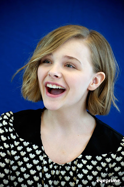 Chloe Moretz Portraits during Let Me In Press Conference in Hollywood 