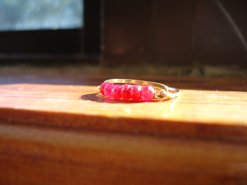 [rubyringclose.JPG]