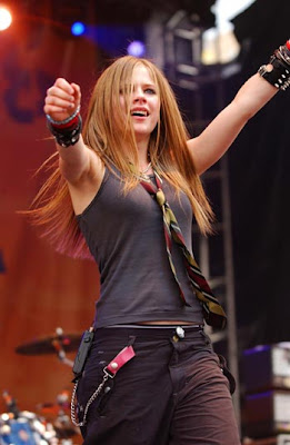 Avril Lavigne hot photo