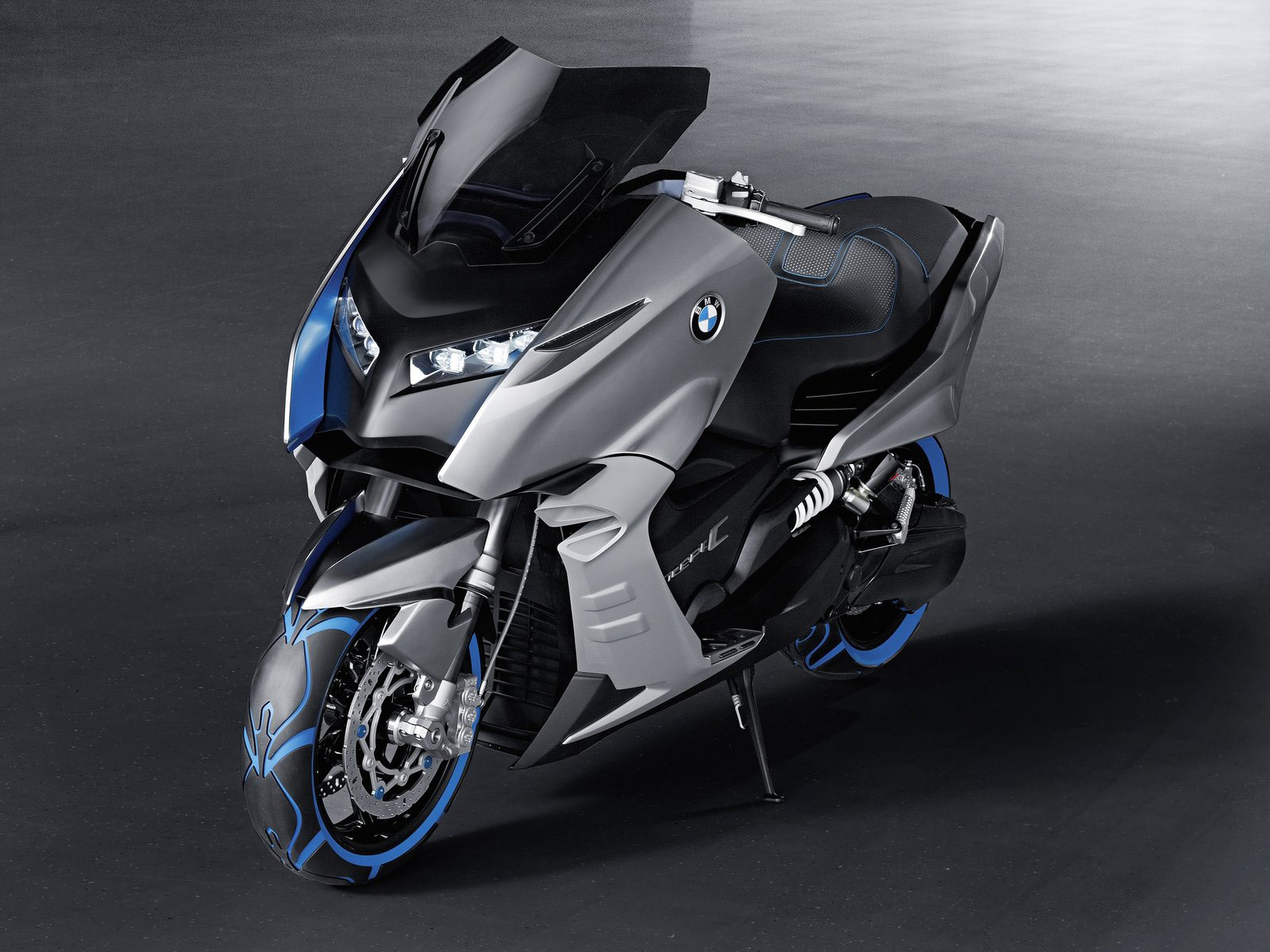 http://2.bp.blogspot.com/_ctd4qzl4Yp0/TNuDWYwDvaI/AAAAAAAAEJk/2QInz3etd3A/s1600/BMW_Scooter_C_Concept_2010_03.jpg