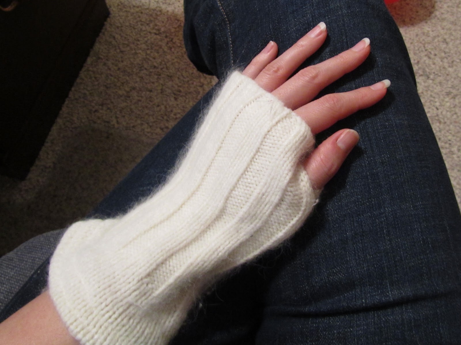 Twelve Crafts Till Christmas impractical fingerless gloves i feel so