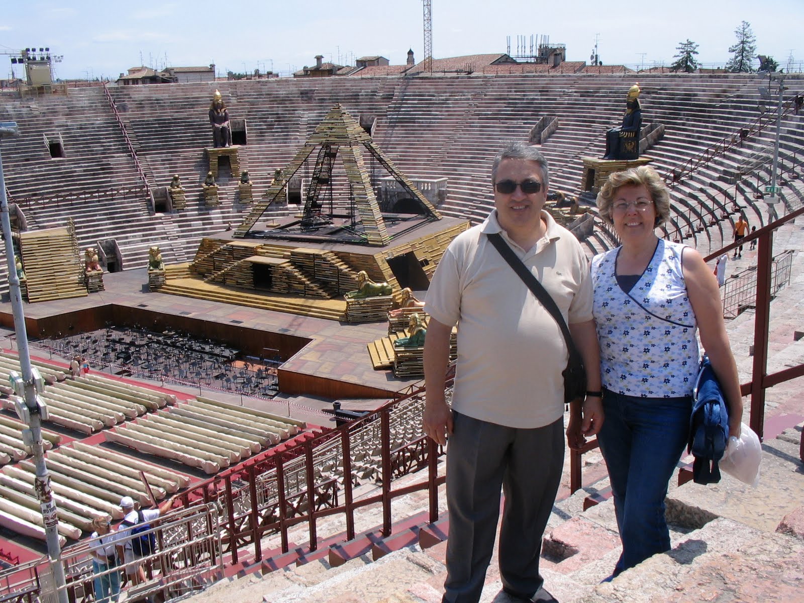 [(2-Jul)+Verona+-+Coliseu07.JPG]