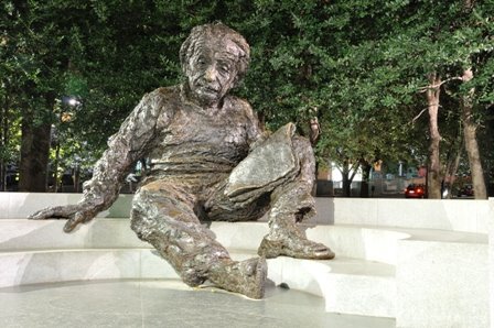 [Monuments_7.JPG]