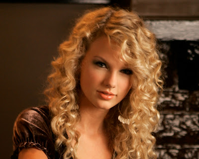 Taylor Swift Green Dress. Taylor Swift pictures and