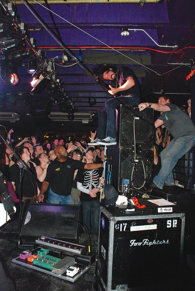 Dave Grohl (2009) Guitar Rig Gearheads