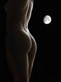 Hernán Migoya, un provocador en Teknochat - Página 2 Luna+llena+mujer+desnuda%5B1%5D