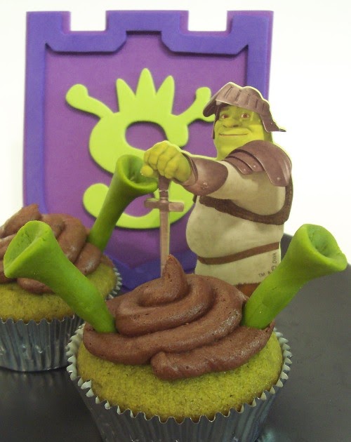 The Allergic Kid: Shrek Cupcakes