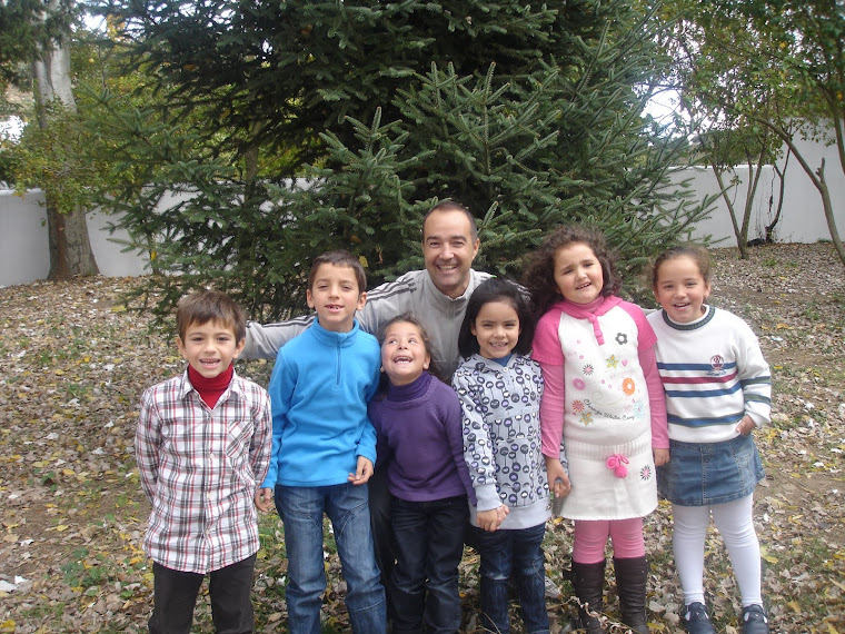 ESTOS NIÑOS/AS SON UNOS MAQUINAS...