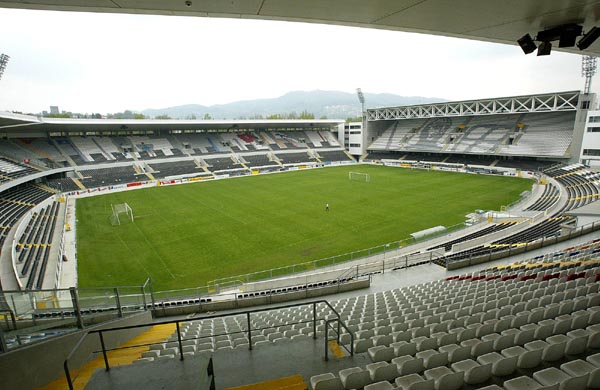 [Estadio_Algarve.jpg]