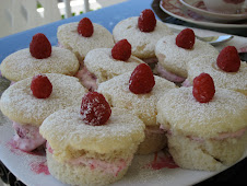 Raspberry Cream Cupcakes