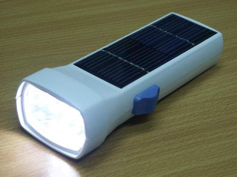ZON 152: Lampu Suluh Solar (Solar Flash Light)