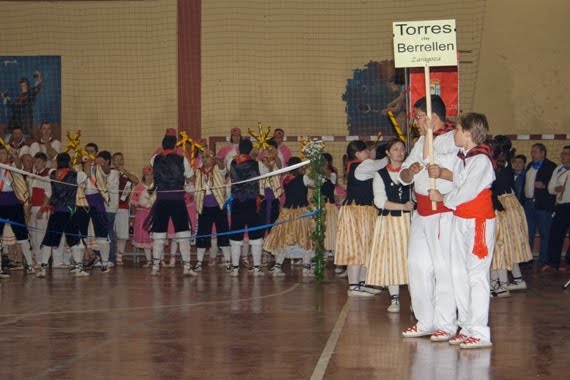 Desde la provincia de Zaragoza actuaron los Danzantes de Torres de Berrellen