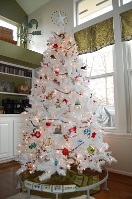 I Found A Perfect Fluffy Little 4 Foot White Pre Lit Tree At My Favorite Thrift Shop The Other Night While Out With Hubs And Boys I Found A Perfect Fluffy Little 4 Foot White Pre Lit Tree At My Favorite Thrift Shop The Other Night While Out With Hubs And Boys