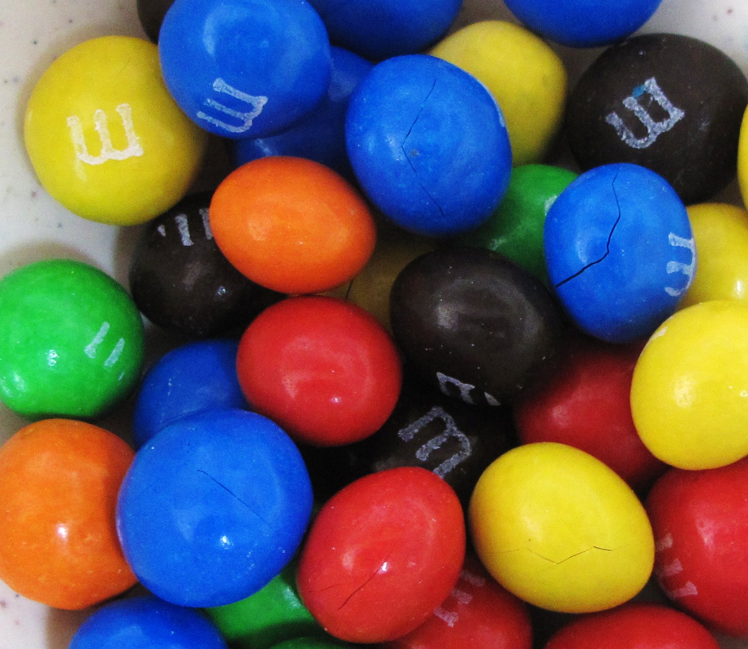 Rebecca Yam Bakes Marshmallow M & M Brownies!