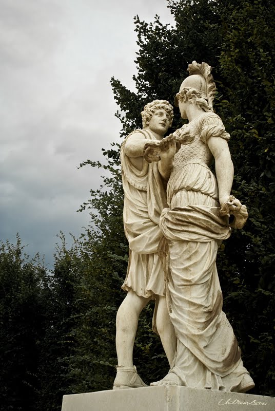 [Schonbrunn-Statuie2.jpg]