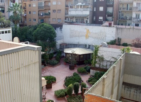 Esto no es literatura, es mecanografía: Patios traseros