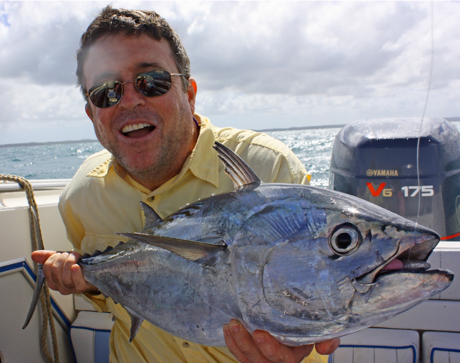 JONES'S TACKLE Hervey Bay Fishing Trip