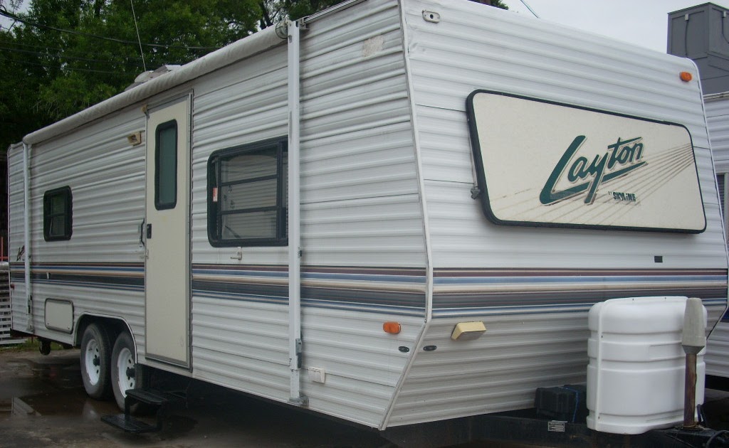 Big State Rv's"........................ 1998 Layton Bumper Pu