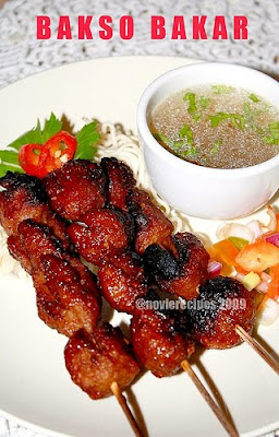 http://2.bp.blogspot.com/_dX9hGvtd7kc/SovdTqZq6xI/AAAAAAAAAo4/8RtNTzkZr40/s400/bakso+bakar.jpg