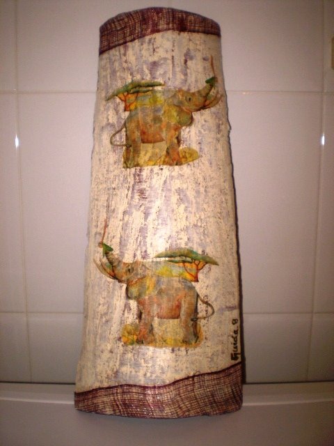 [PB200539.JPG]