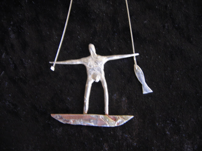 El hombre y el pez..De la serie Joyas Pascua