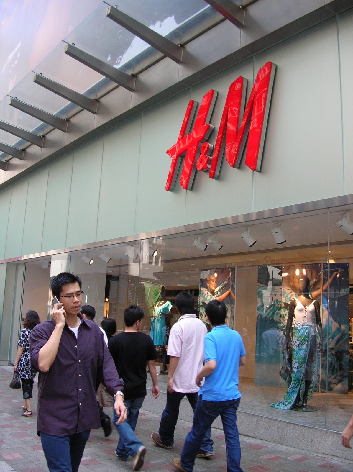 [H&M.JPG]