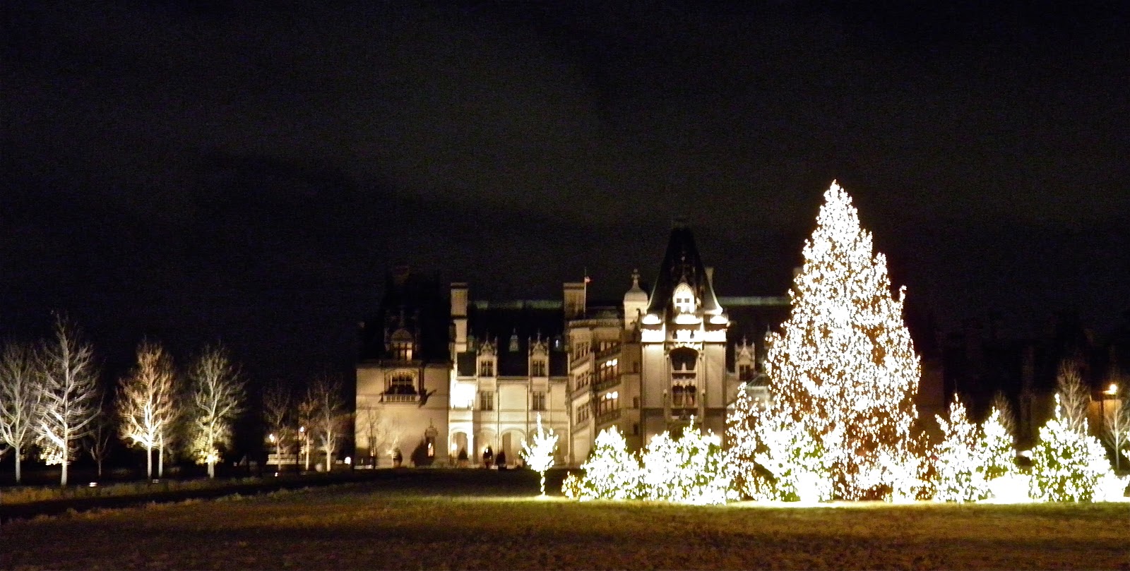 From Captain's Daughter to Army Mom Christmas Candlelight tour of