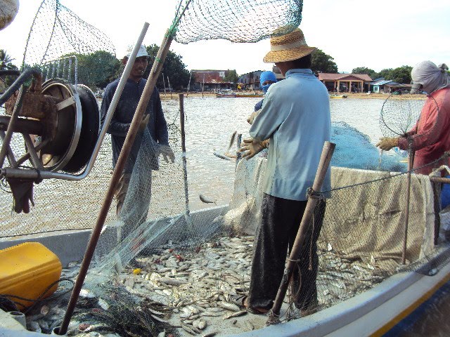 Gambar+pukat+hanyut