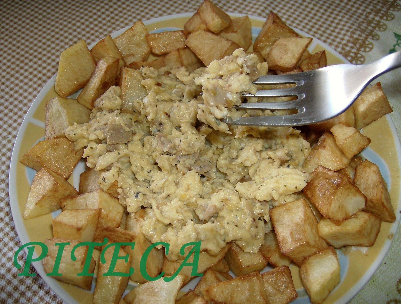 [Ovos+mexidos+com+atum.jpg]