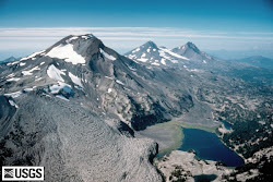 3 Sisters Mountains