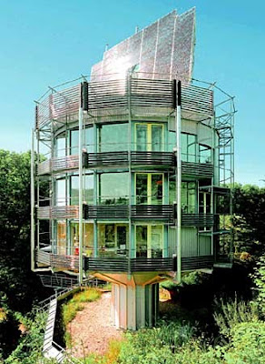 Rotating House by Rolf disch