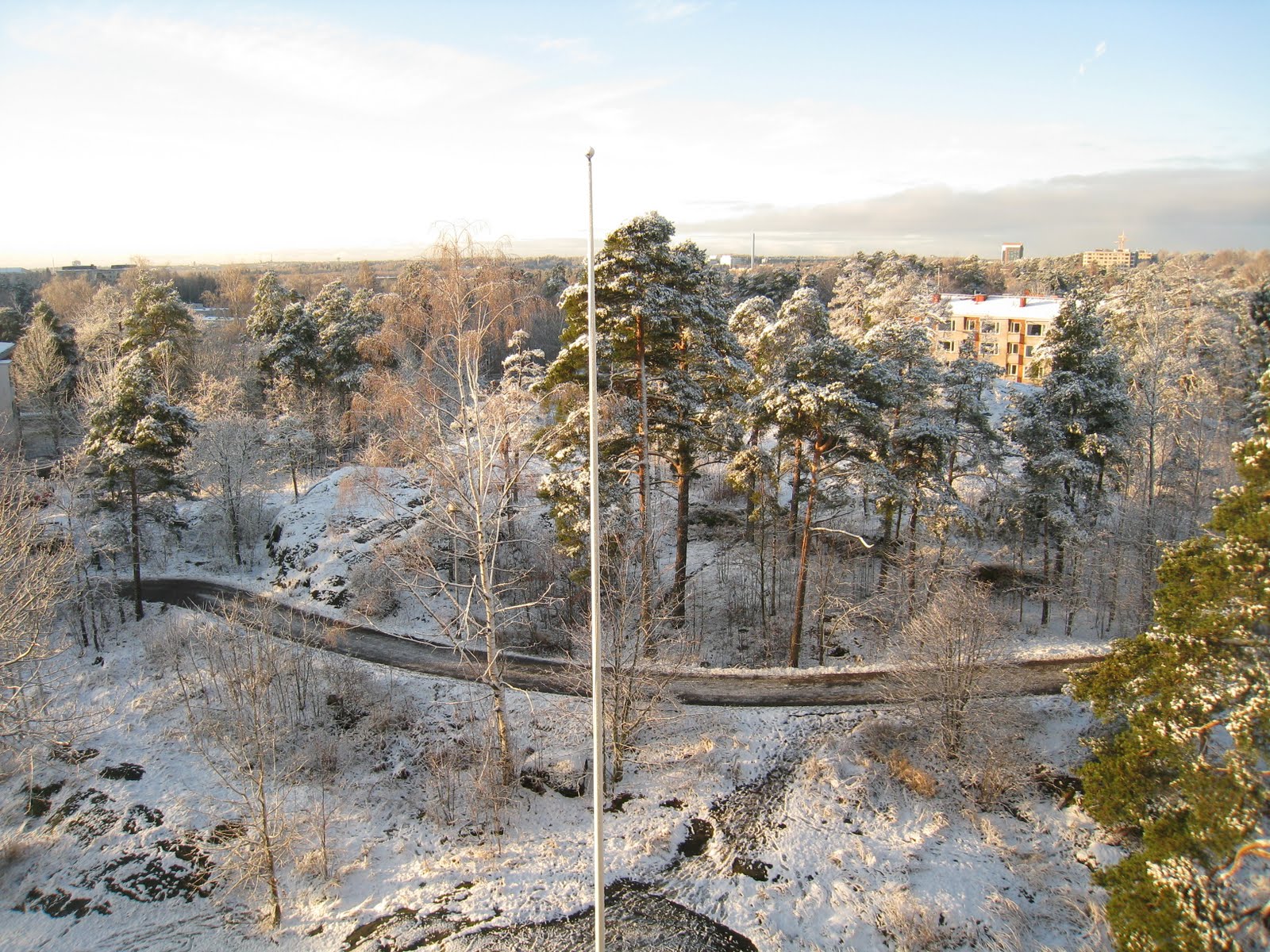 [Helsinki+-+Neve+com+sol+(1).JPG]