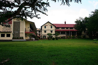 kuching high school