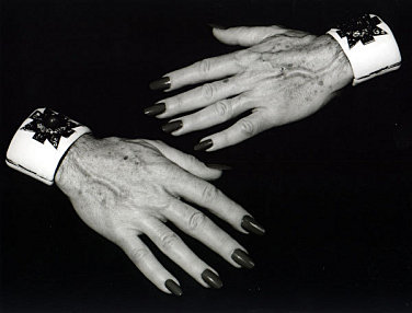 [Diana-Vreeland-Hands.jpg]