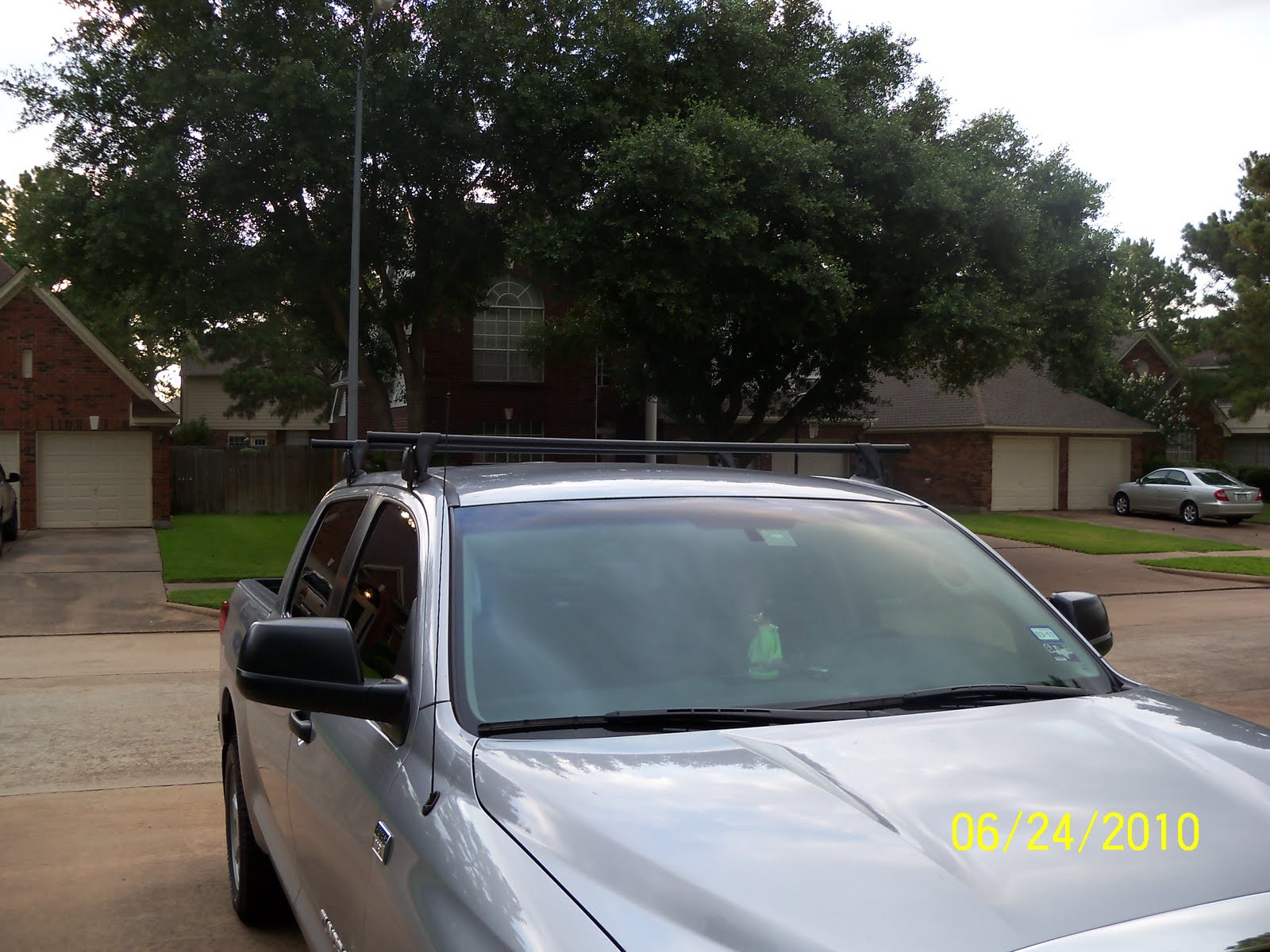 Expedition Tundra Yakima Crossbar And Towers Install