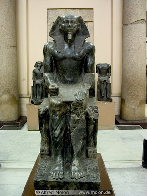 تمثال الملك خفرع 21+Diorite+statue+of+King+Chephren