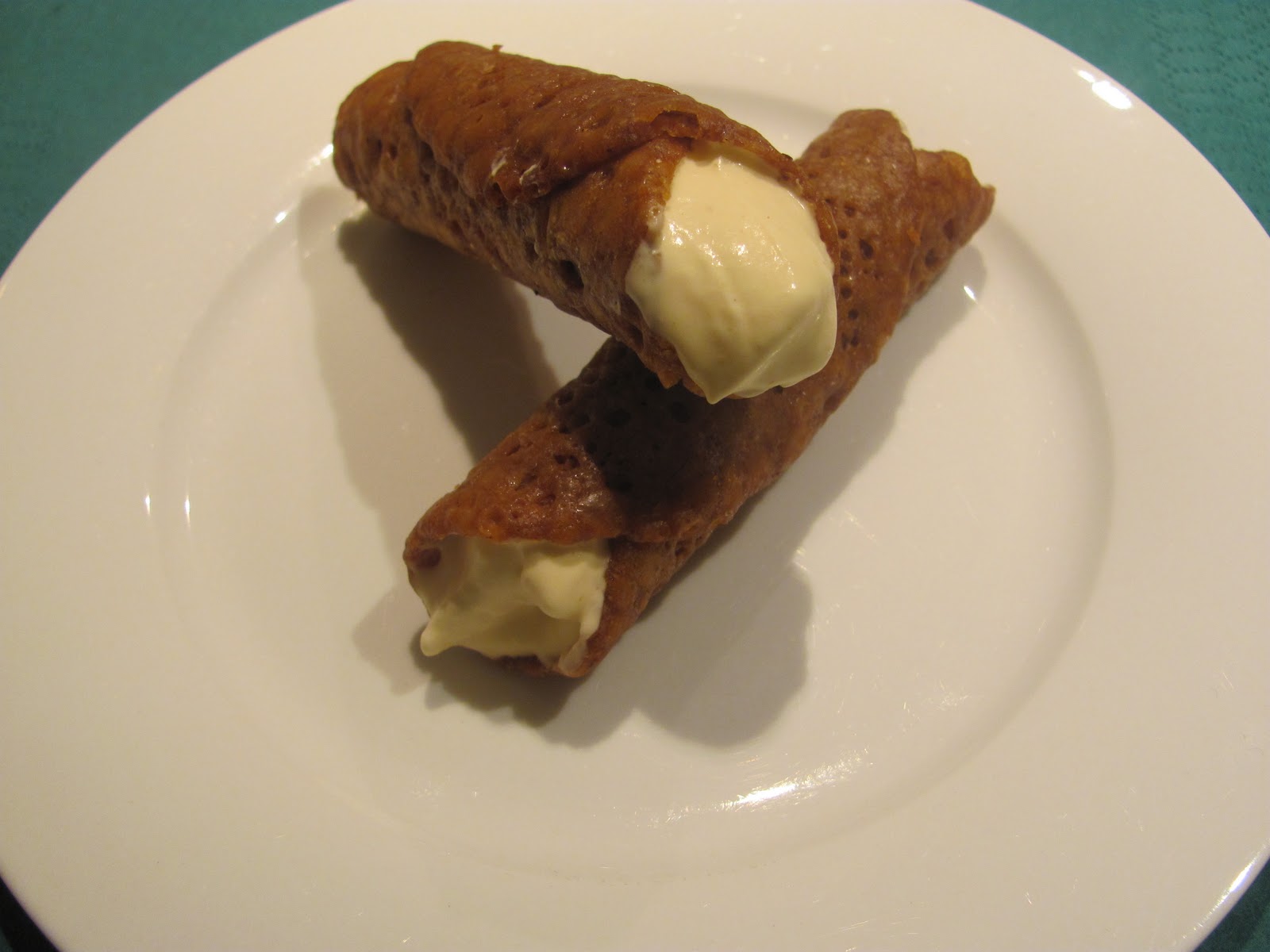 Mrs Cake Brandy Snap Icecream