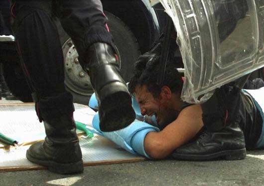 [genovaviolenze4.jpg]