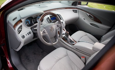 2010 Buick LaCrosse CXS interior