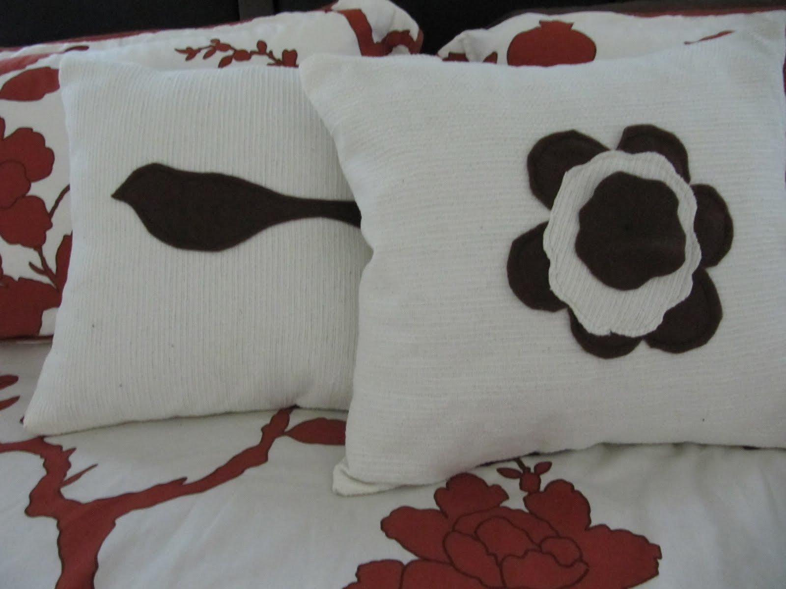 DIY Howto Button Pillows
