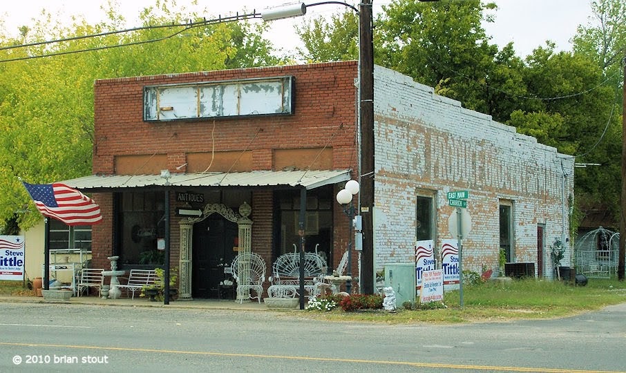 Terrell Texas Daily Photo little old antique store