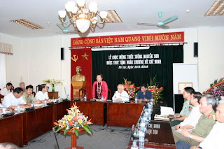 lễ mừng cụ Nguyễn Sơn được truy tặng Huân chương HCM.