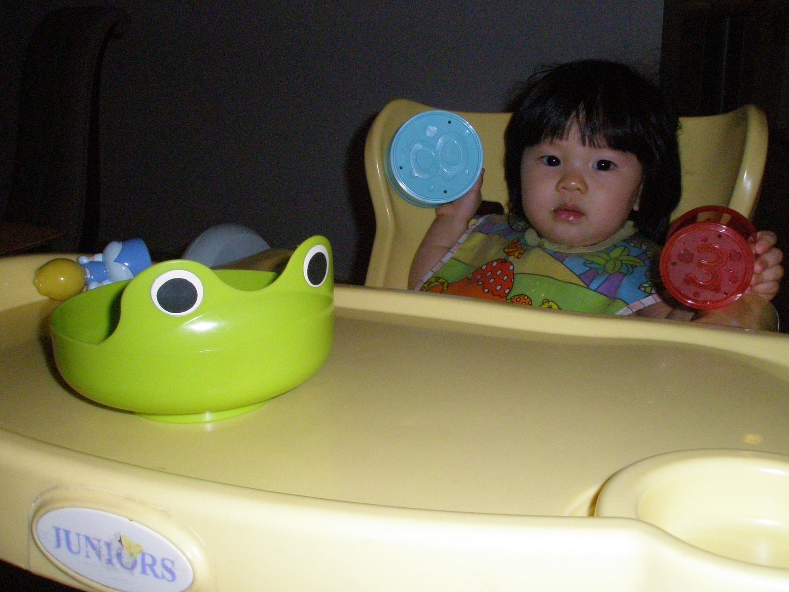 [MJohnson,+charcoal+bread,+peekaboo+029.jpg]