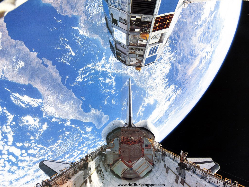 [JLM-NatGeo-space+shuttle+Challenger.jpg]