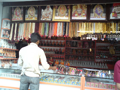 Markets in Shirdi selling a range of items