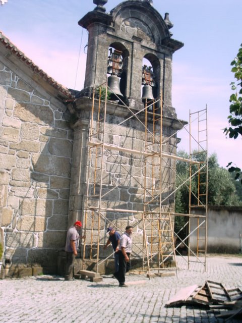 [Limpeza+da+Igreja+6.JPG]
