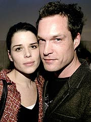 Neve Campbell - John Light Married This Saturday Neve Campbell and Boyfriend John Light to Get Married This Saturday