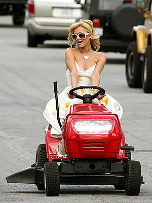 [Paris+Hilton.jpg]